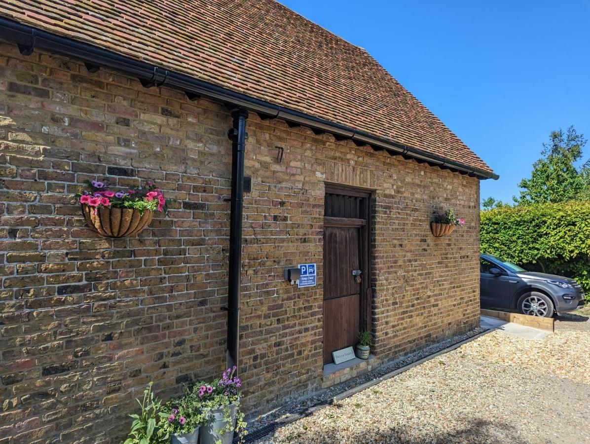 Myrtle Stables - Converted, Self-Contained, Countryside Hernhill Экстерьер фото