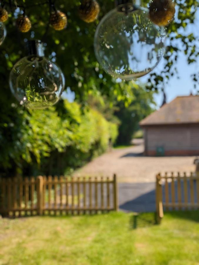Myrtle Stables - Converted, Self-Contained, Countryside Hernhill Экстерьер фото